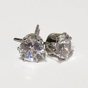 Silver Round‎ Cut Brilliant Cubic Zirconia 2 CTW  Stud Earrings